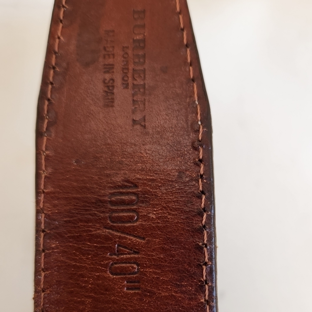 Beautiful Burberry fabric and brown leather belt, - Picture 9 of 12